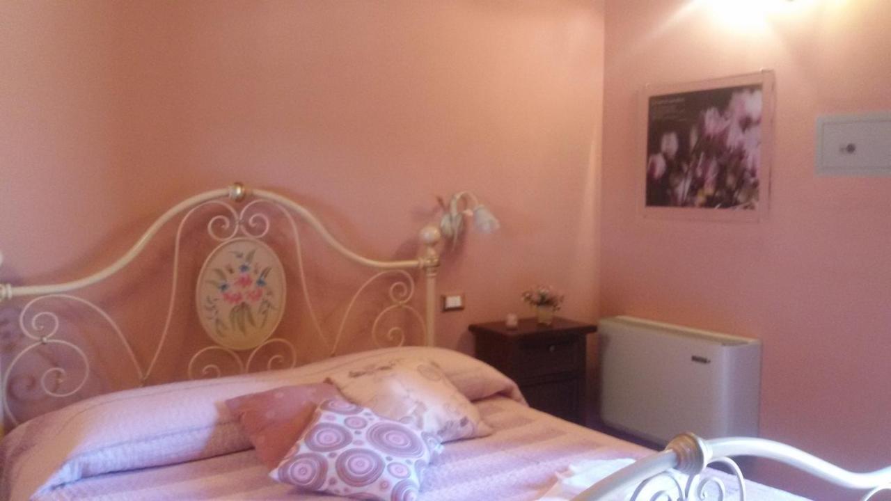 Le Camere Di Nonna Mara Монтескудайо Екстериор снимка